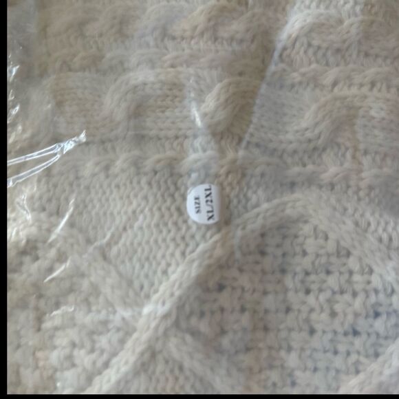 Taylor Swift Folklore Cardigan XL/2XL- Brand New Official Folk Tour AUTHENTIC - Picture 8 of 8